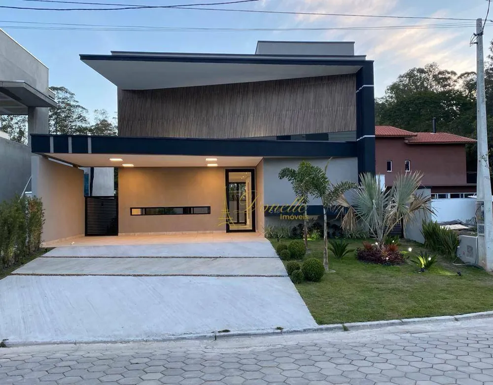 Sobrado, 4 quartos, 240 m² - Foto 1