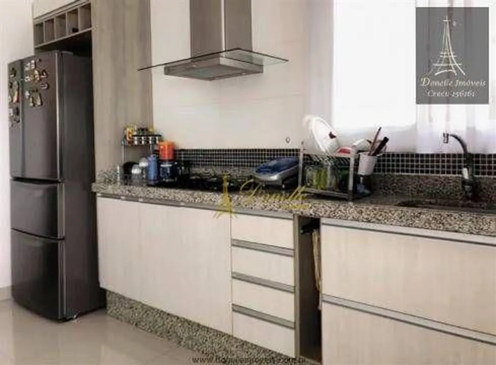 Sobrado, 3 quartos, 295 m² - Foto 2