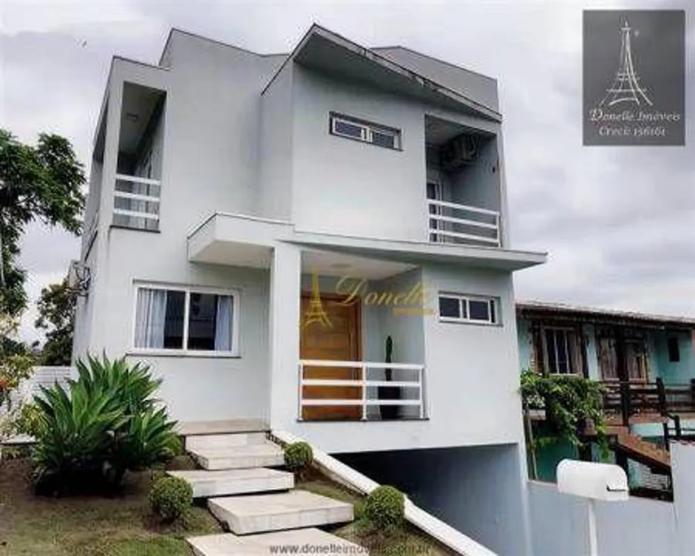 Sobrado, 3 quartos, 295 m² - Foto 1