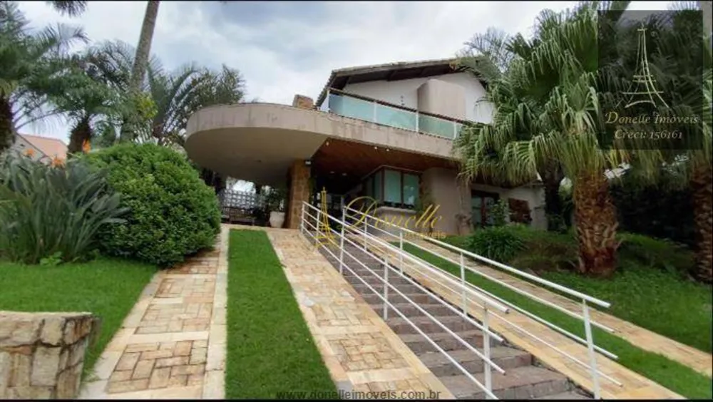Sobrado, 3 quartos, 458 m² - Foto 1