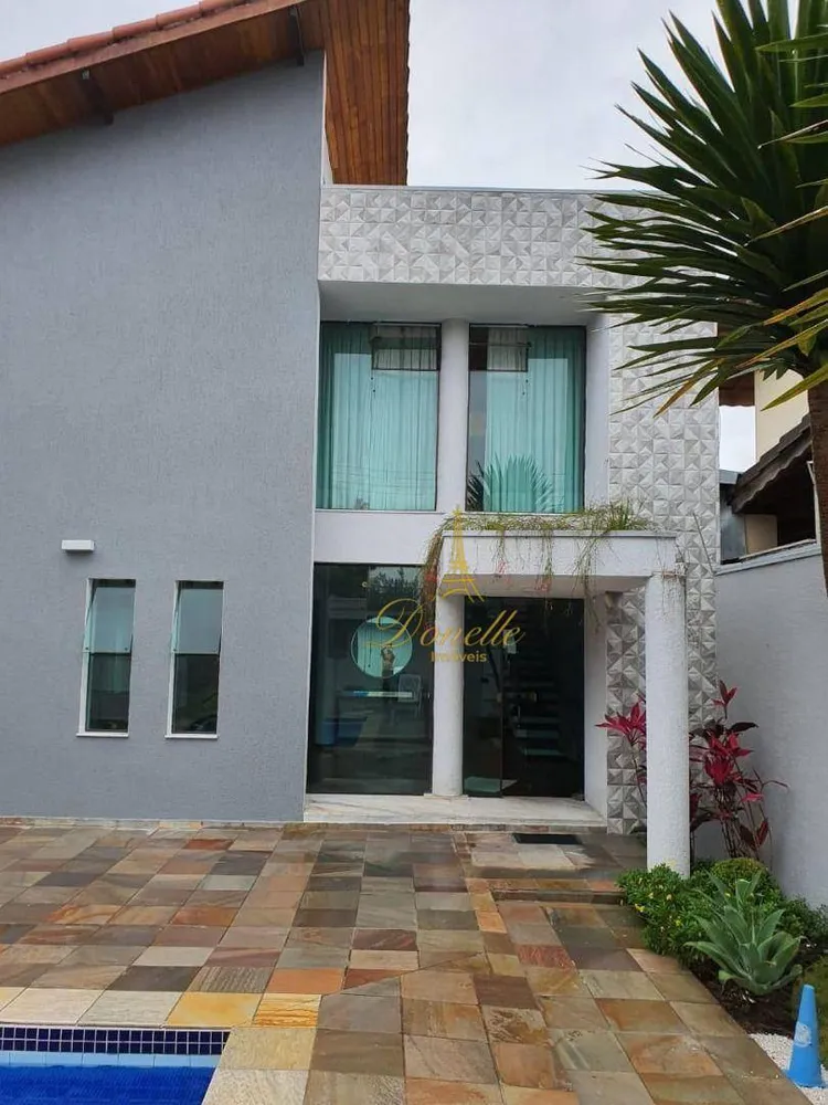 Sobrado, 3 quartos, 217 m² - Foto 1