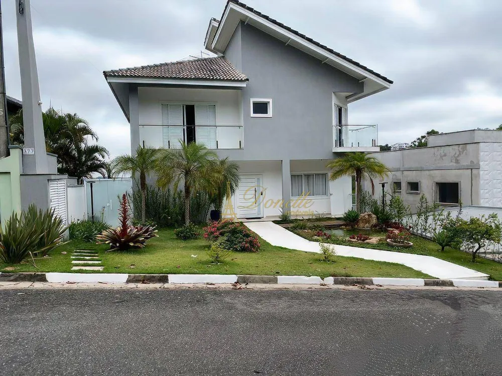 Sobrado, 3 quartos, 380 m² - Foto 1