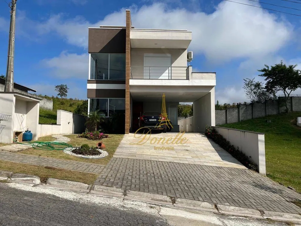 Sobrado, 3 quartos, 270 m² - Foto 1