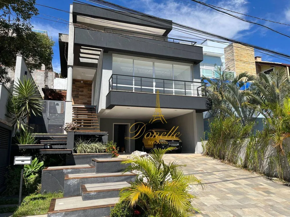 Sobrado, 3 quartos, 290 m² - Foto 1