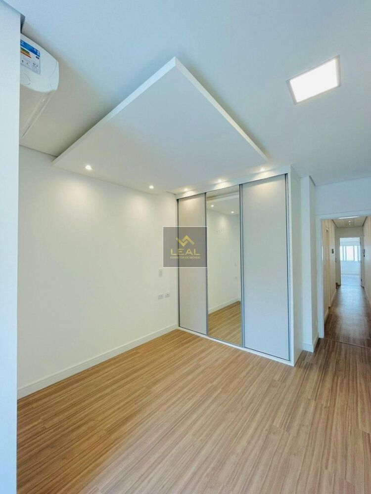 Casa, 4 quartos, 177 m² - Foto 1