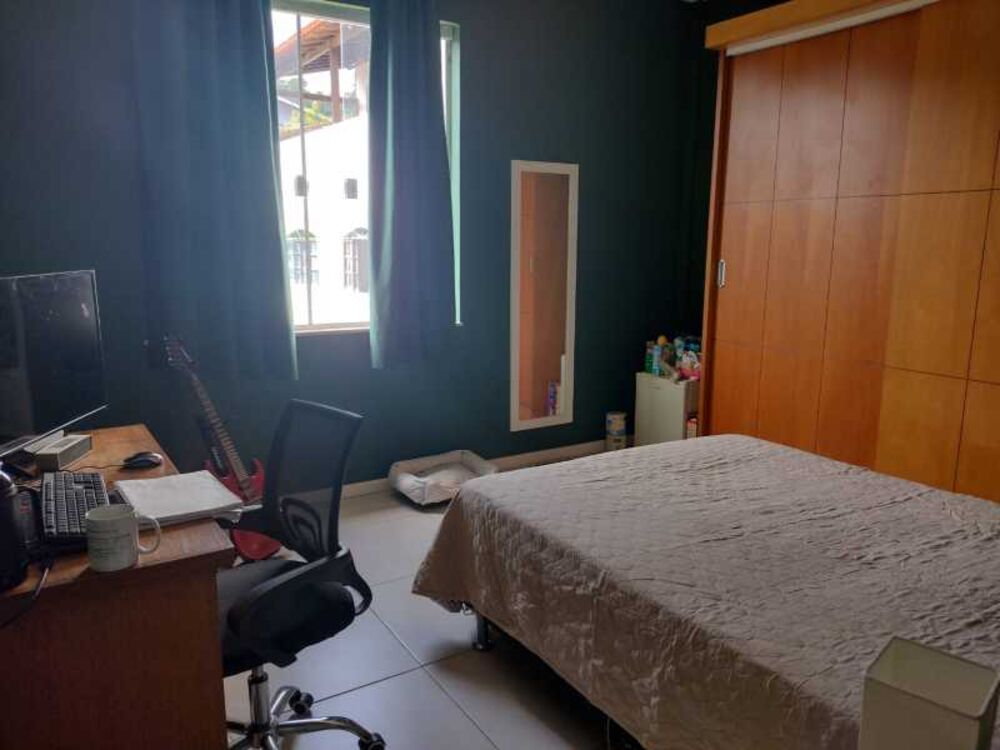 Casa de Condomínio à venda com 4 quartos, 200m² - Foto 4