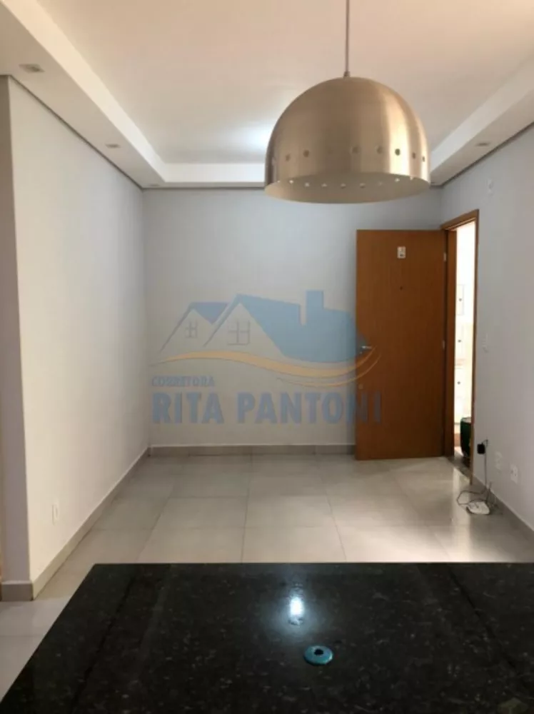 Apartamento à venda com 2 quartos, 42m² - Foto 1