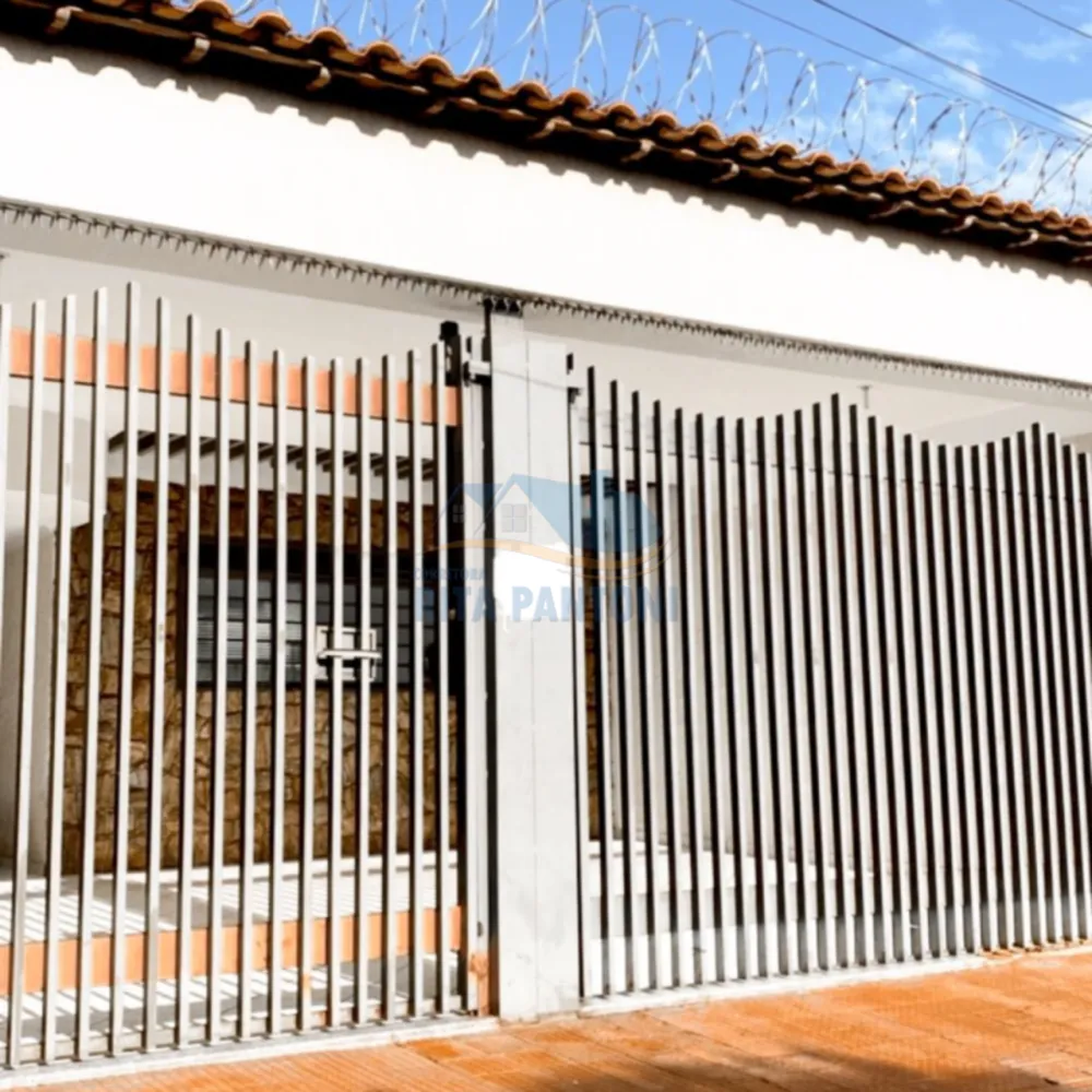 Casa, 3 quartos, 235 m² - Foto 1