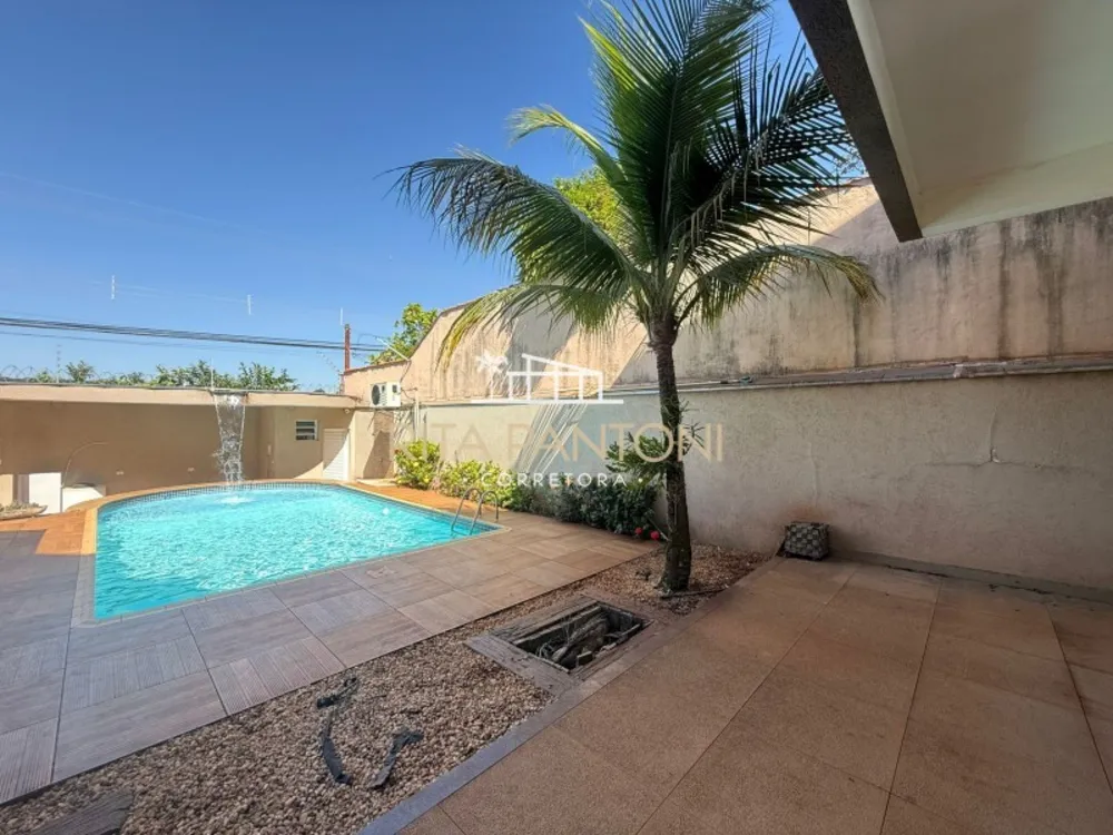 Sobrado, 3 quartos, 239 m² - Foto 1