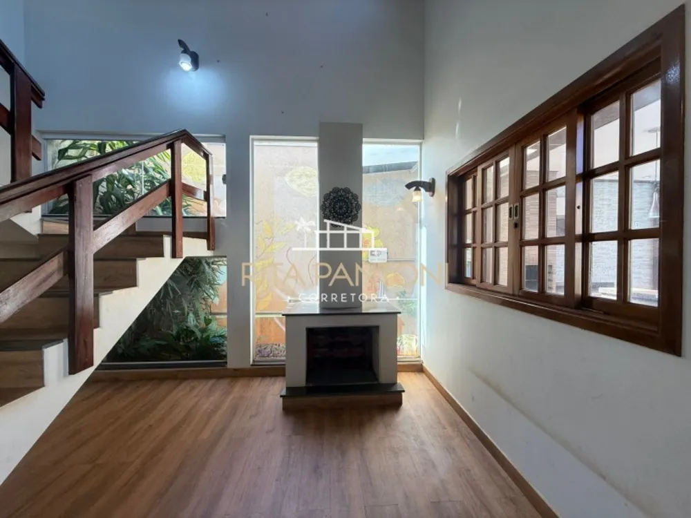 Sobrado, 3 quartos, 239 m² - Foto 4