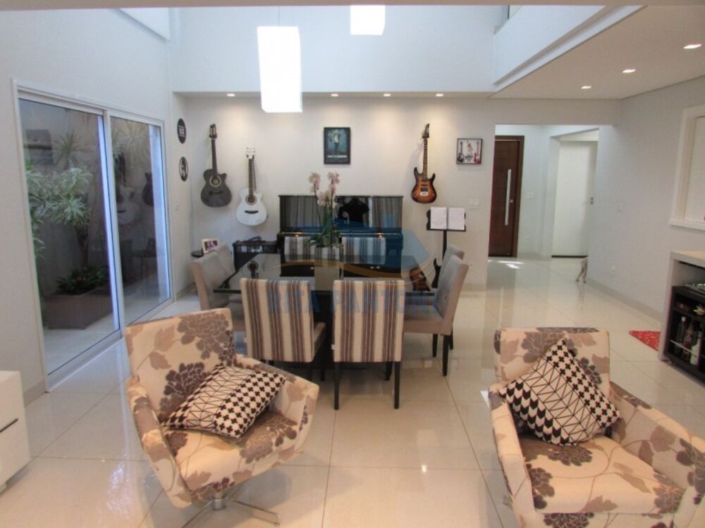 Casa de Condomínio à venda com 3 quartos, 330m² - Foto 2