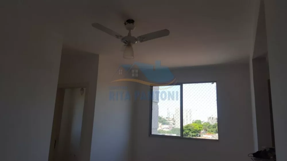 Apartamento à venda com 2 quartos, 47m² - Foto 2