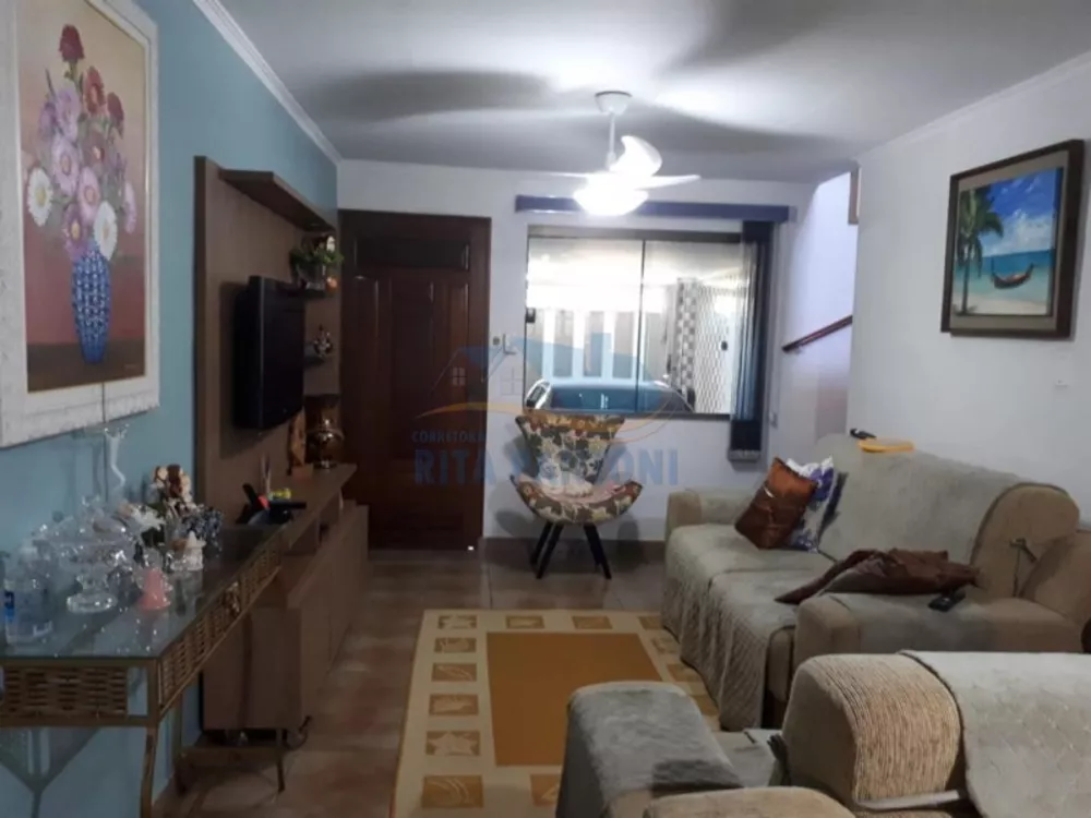 Casa à venda com 3 quartos, 126m² - Foto 1