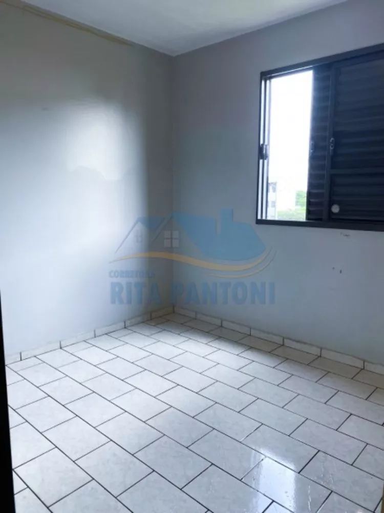 Apartamento à venda com 2 quartos, 49m² - Foto 2