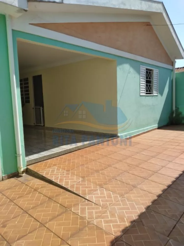 Casa à venda com 4 quartos, 200m² - Foto 1