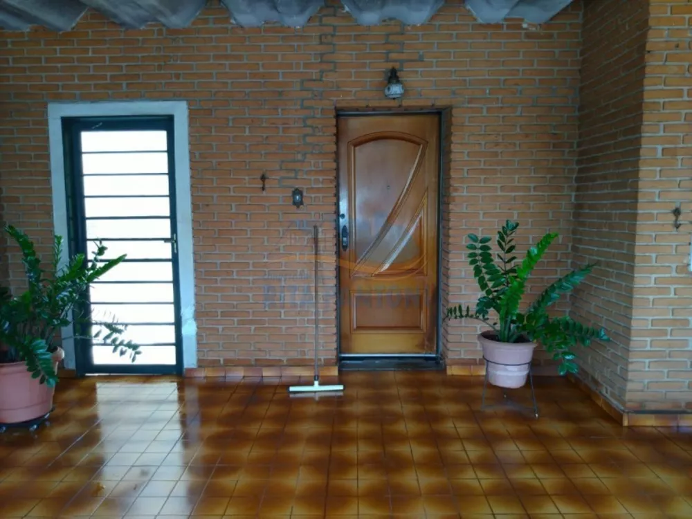 Casa à venda com 4 quartos, 167m² - Foto 1