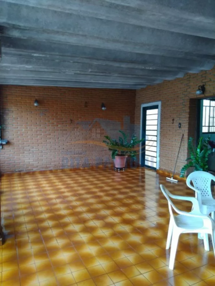 Casa à venda com 4 quartos, 167m² - Foto 2