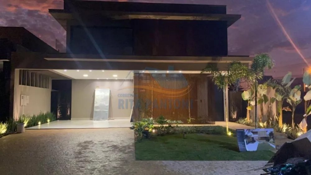 Casa de Condomínio à venda com 4 quartos, 278m² - Foto 1