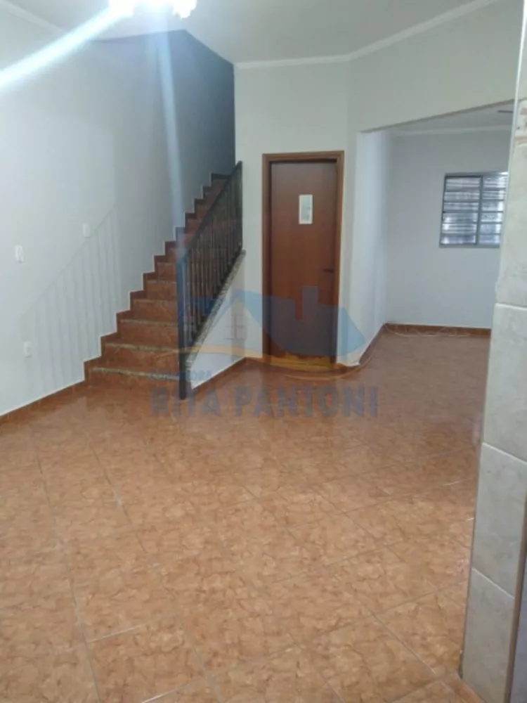 Casa à venda com 3 quartos, 168m² - Foto 3