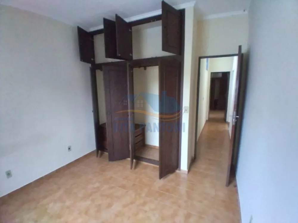 Casa à venda com 2 quartos, 107m² - Foto 4