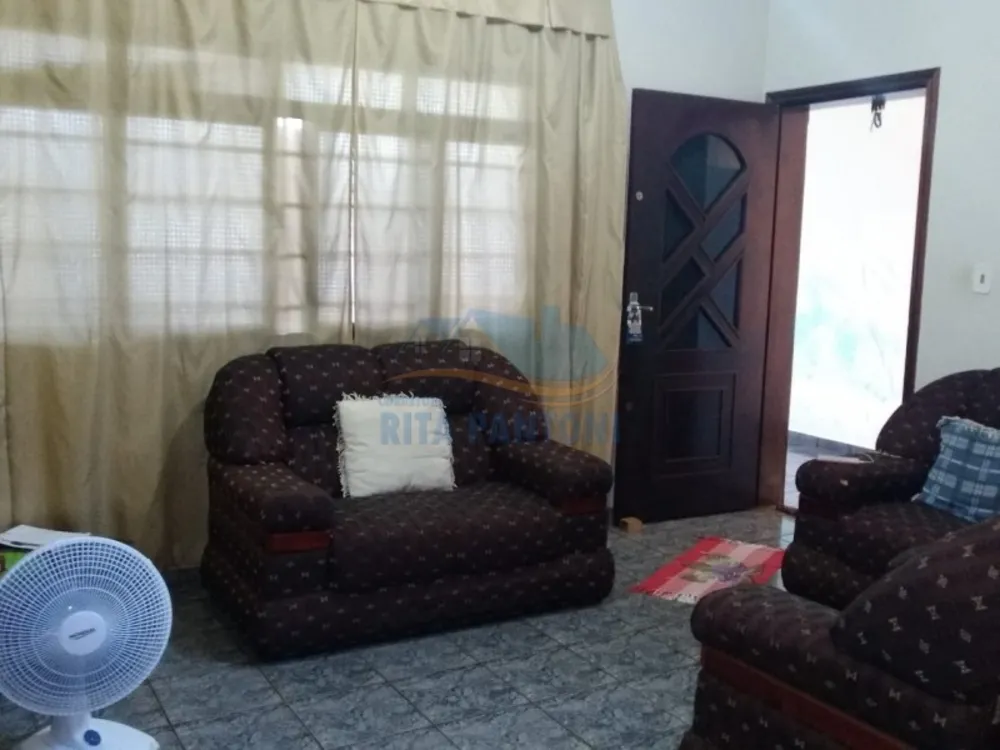 Casa, 3 quartos, 215 m² - Foto 1