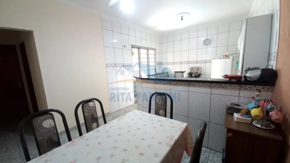 Casa, 3 quartos, 132 m² - Foto 2