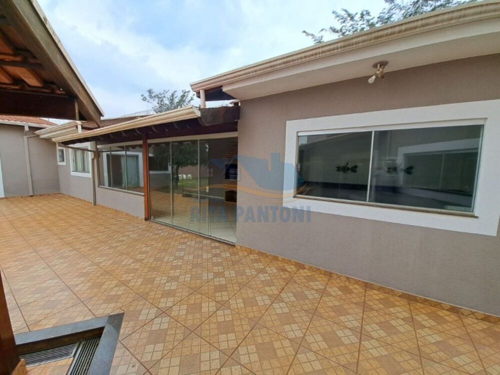 Casa à venda com 6 quartos, 345m² - Foto 4