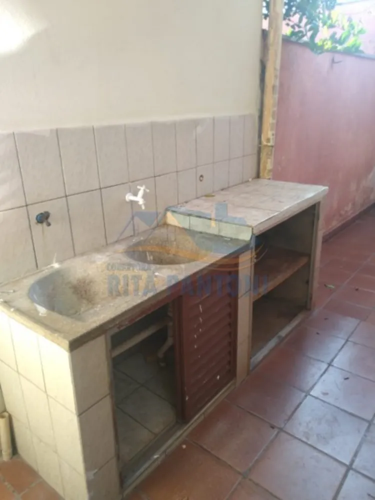 Sobrado, 6 quartos, 329 m² - Foto 2