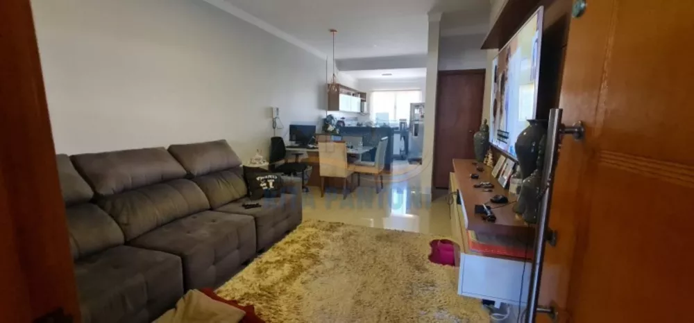 Casa à venda com 2 quartos, 135m² - Foto 1