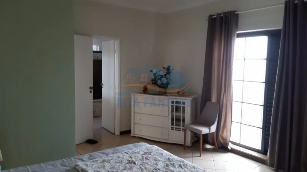 Casa, 3 quartos, 245 m² - Foto 2