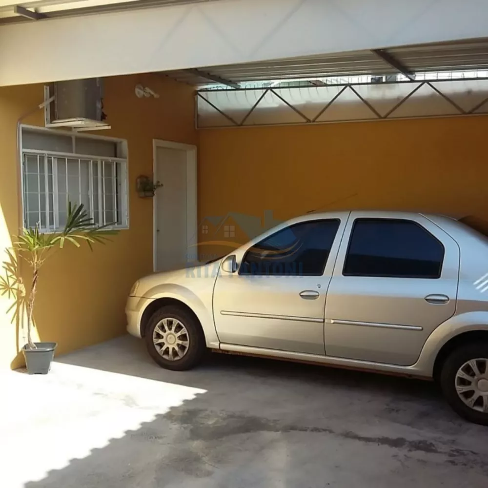 Casa à venda com 2 quartos, 60m² - Foto 1