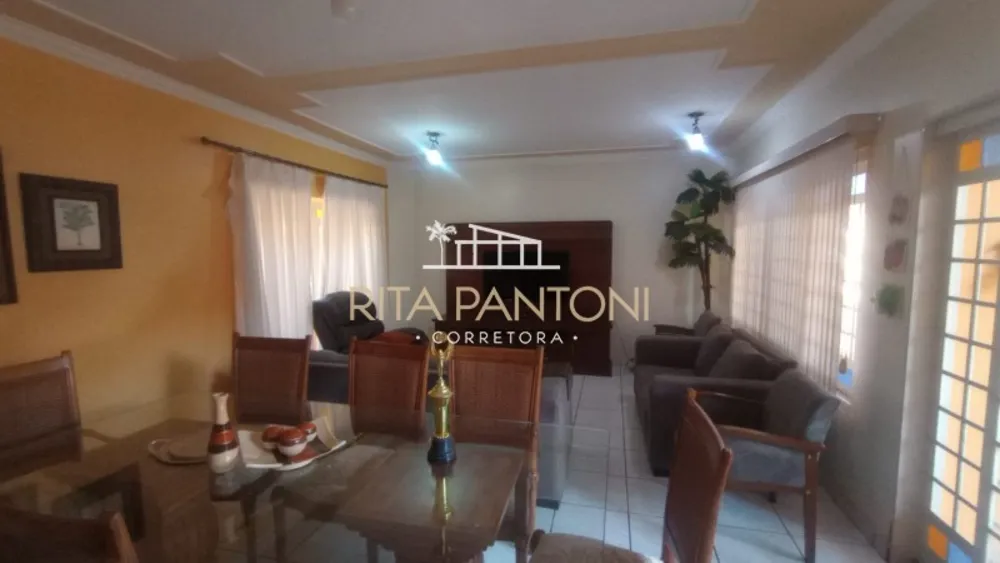Sobrado, 3 quartos, 258 m² - Foto 1