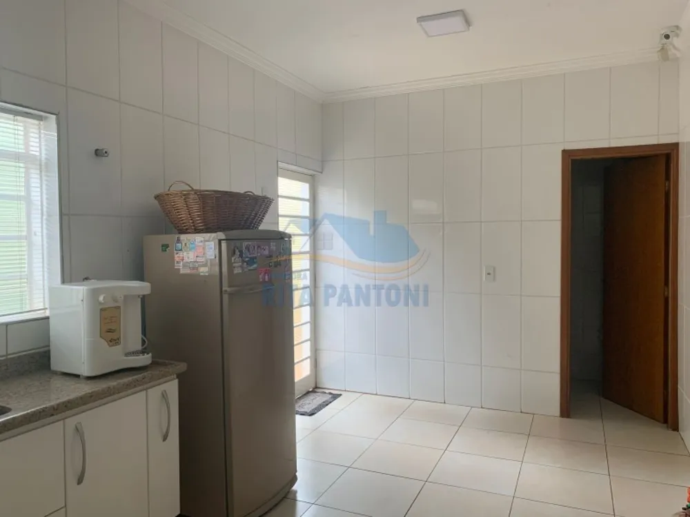 Casa, 3 quartos, 250 m² - Foto 1