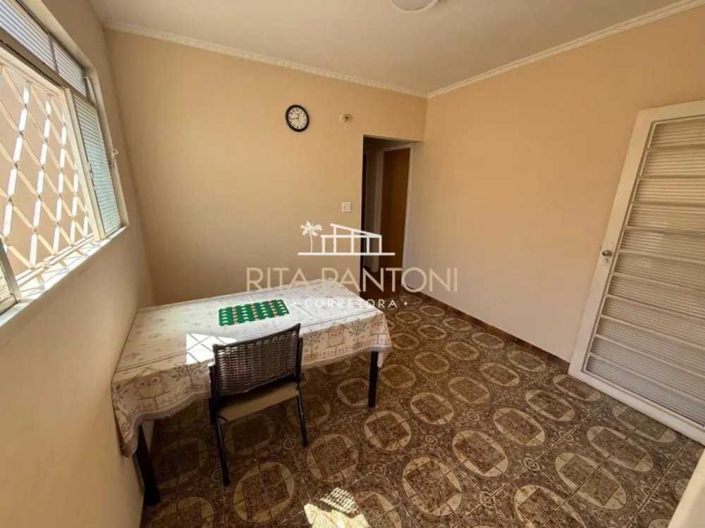 Casa, 5 quartos, 214 m² - Foto 1