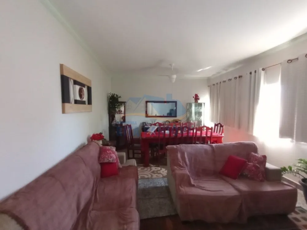 Casa, 4 quartos, 204 m² - Foto 1