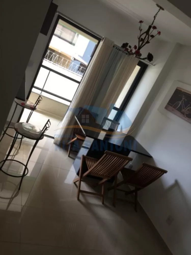 Apartamento à venda com 1 quarto, 50m² - Foto 2