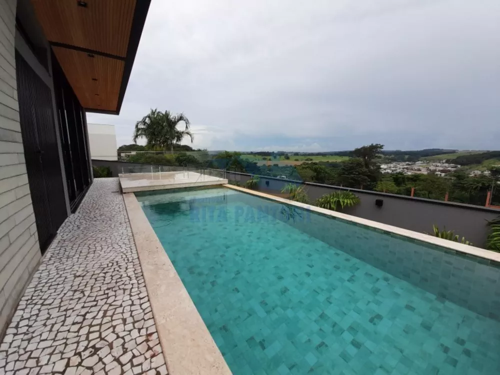 Casa de Condomínio à venda com 3 quartos, 270m² - Foto 1