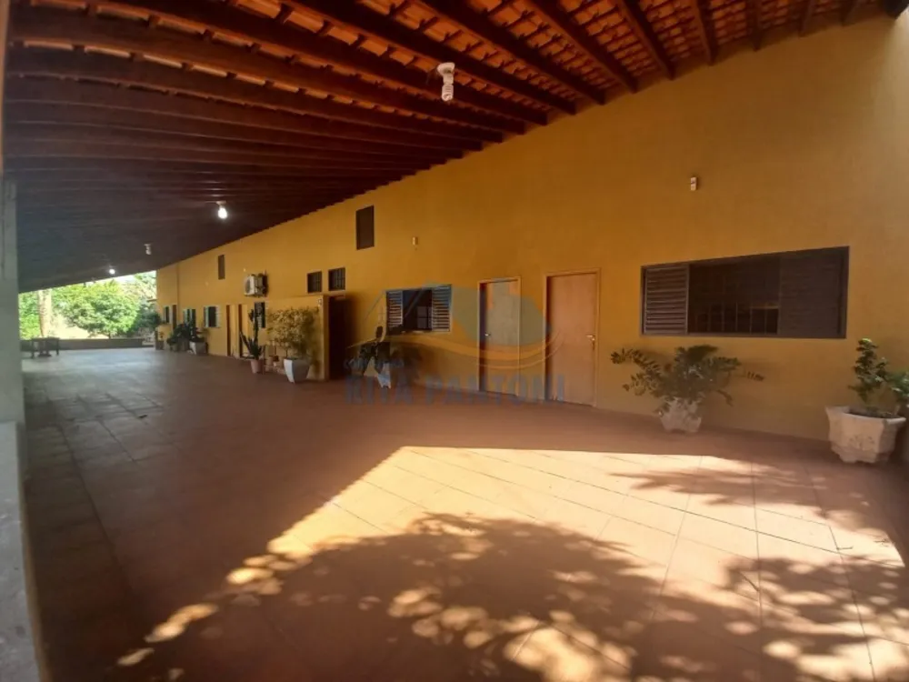 Chácara, 4 quartos, 3200 m² - Foto 1