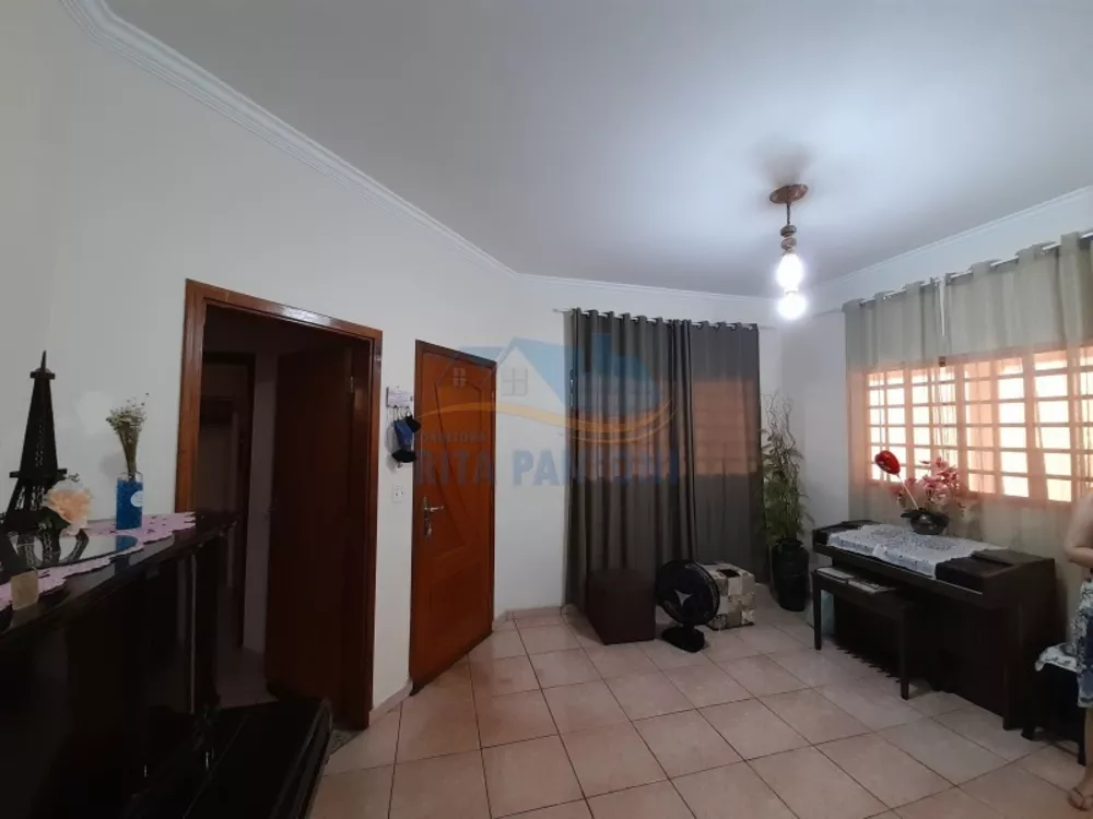 Casa à venda com 3 quartos, 168m² - Foto 3