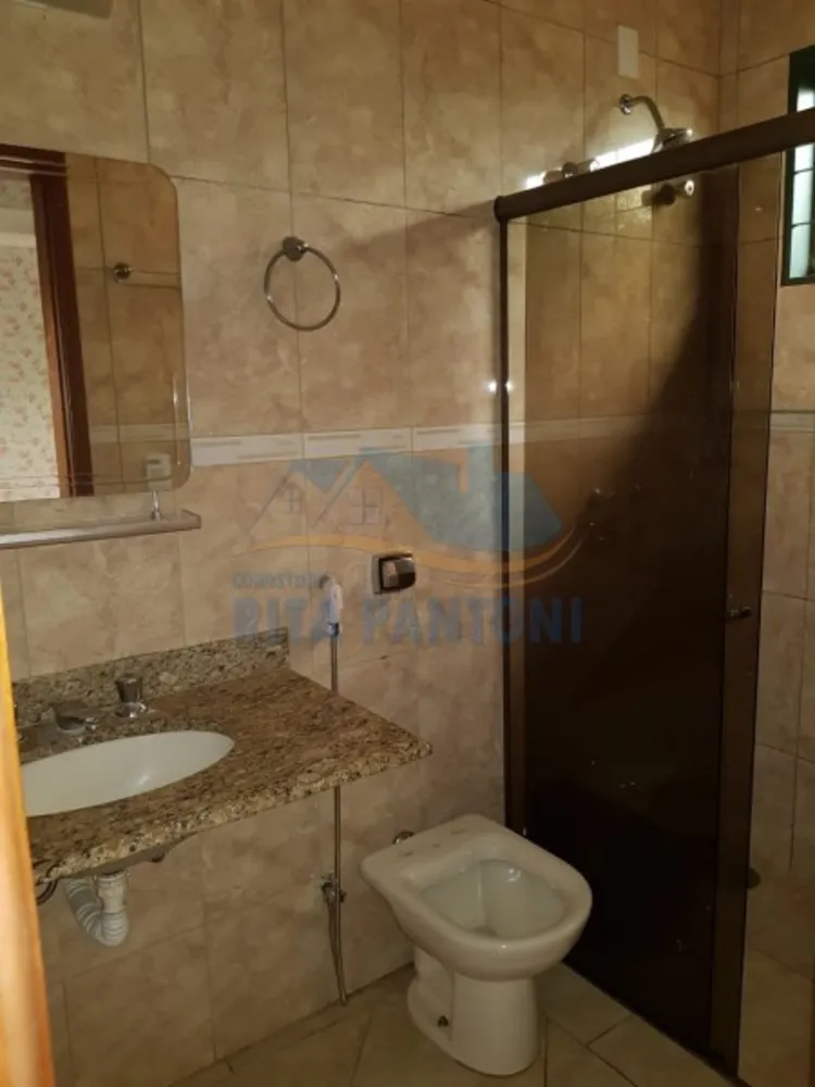 Casa, 4 quartos, 195 m² - Foto 1