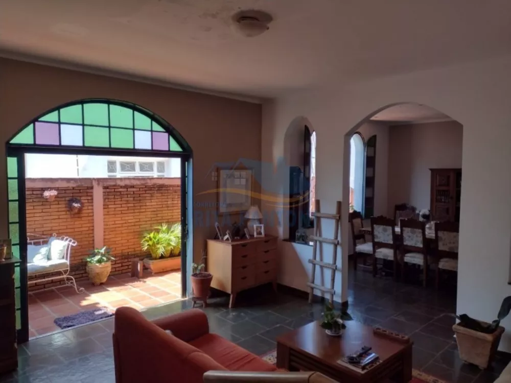 Casa à venda com 3 quartos, 296m² - Foto 4