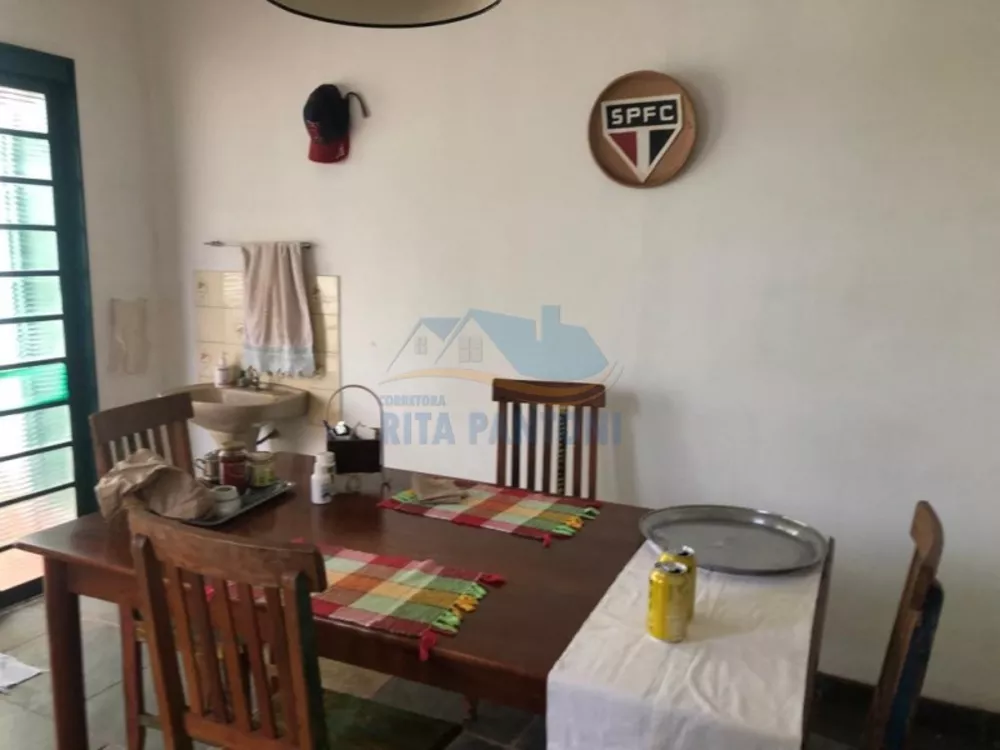 Casa à venda com 3 quartos, 222m² - Foto 2