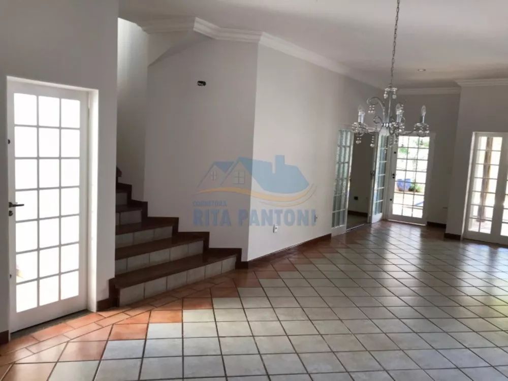 Sobrado à venda com 3 quartos, 247m² - Foto 4