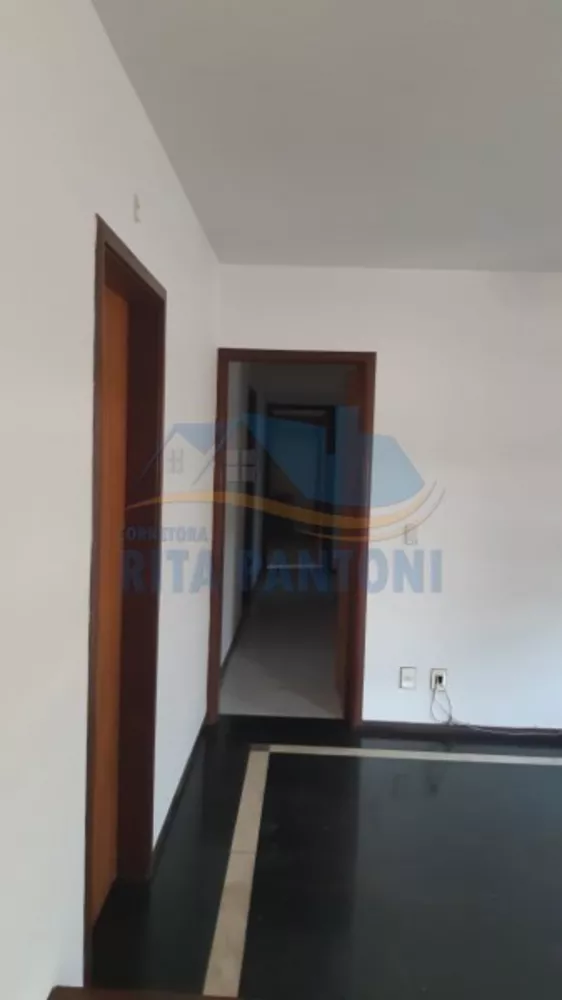 Apartamento à venda com 3 quartos, 140m² - Foto 4