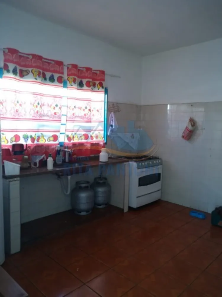 Casa, 6 quartos, 249 m² - Foto 1