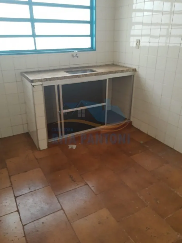 Casa, 6 quartos, 249 m² - Foto 2