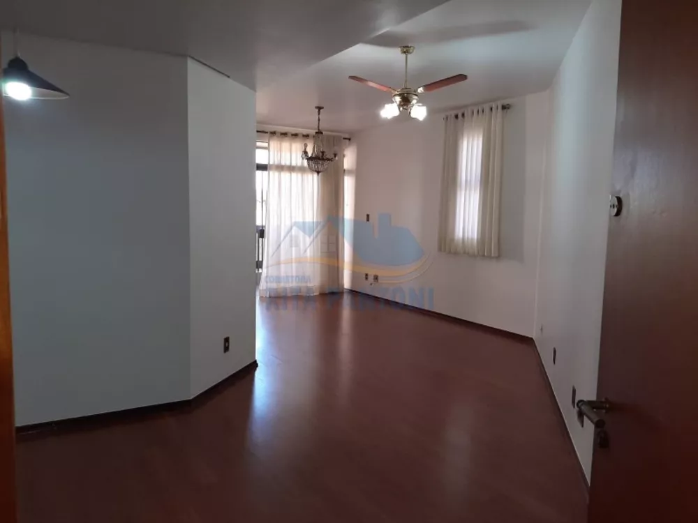 Apartamento à venda com 3 quartos, 129m² - Foto 1