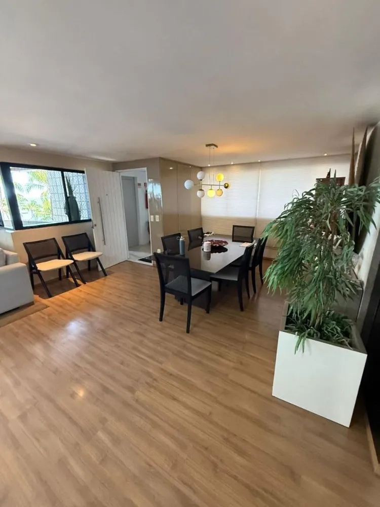 Apartamento, 3 quartos, 196 m² - Foto 2