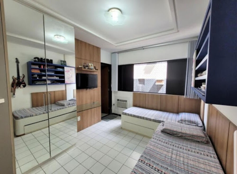 Apartamento à venda com 4 quartos, 165m² - Foto 3