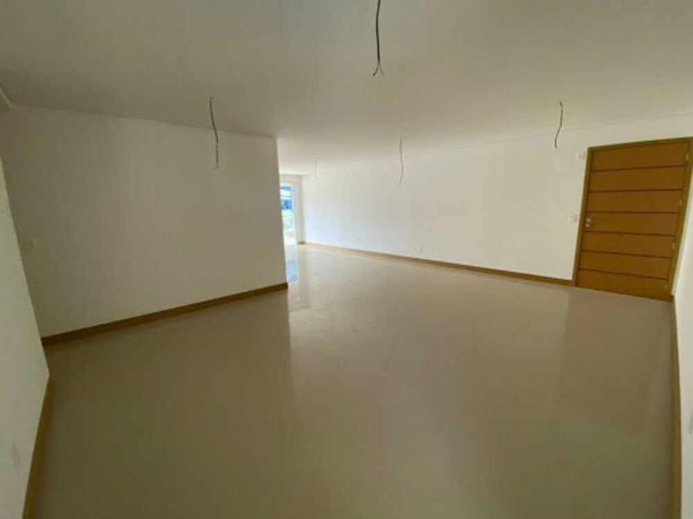 Apartamento à venda com 4 quartos, 225m² - Foto 3
